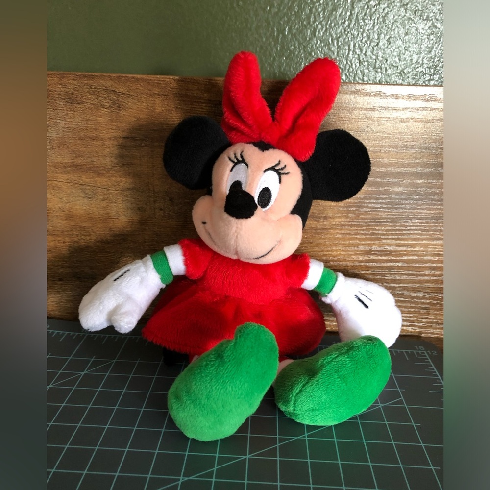 ✨🎄Disney Christmas Minnie Mouse Plush